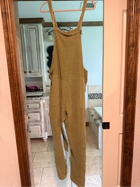 EARTHBOUND Olive Green Textured Sleeveless Jumpsuit